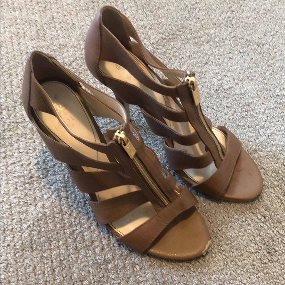 ISOLA tan caged heel size 8